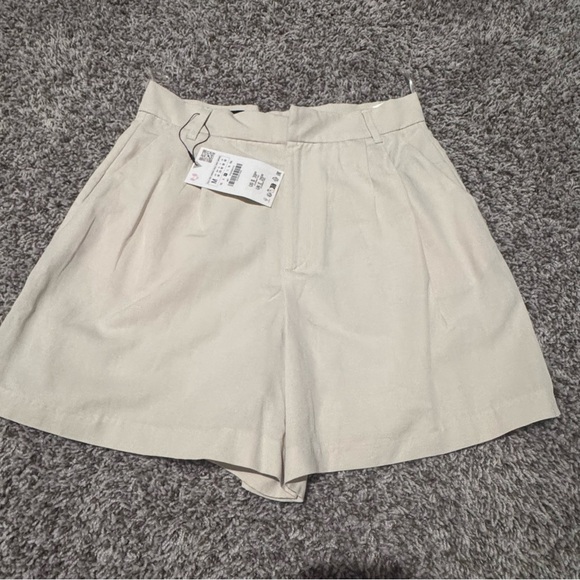 Zara Pants - Zara Beige High-Waist Pleated Shorts